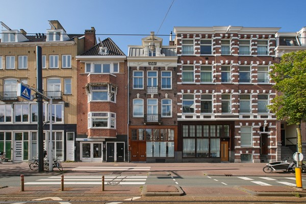 Sold subject to conditions: Overtoom 264h, 1054 JB Amsterdam